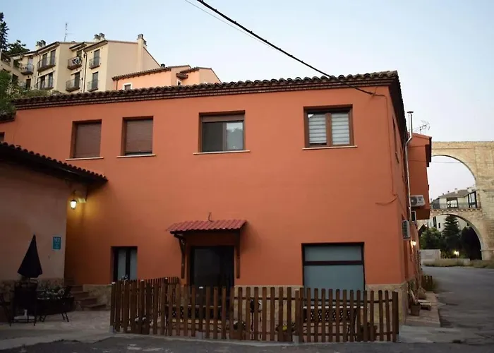 El Vinilo. Aparcamiento Exterior Gratuito