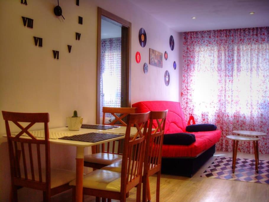 El Vinilo. Aparcamiento Exterior Gratuito Apartament Teruel