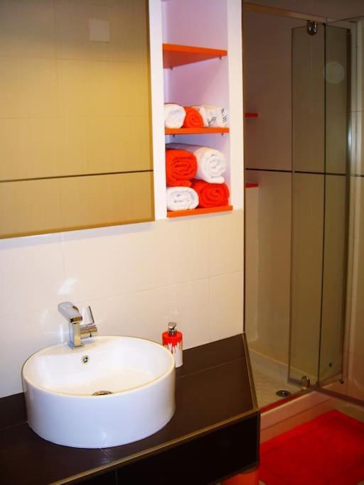 Apartament El Vinilo. Aparcamiento Exterior Gratuito Teruel